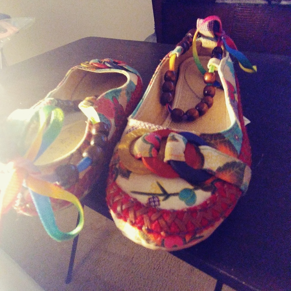 Shoe
